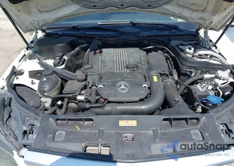 2012 Mercedes-Benz C 250 Luxury/Sport z USA, uszkodzony, nr VIN WDDGF4HB3CA602017